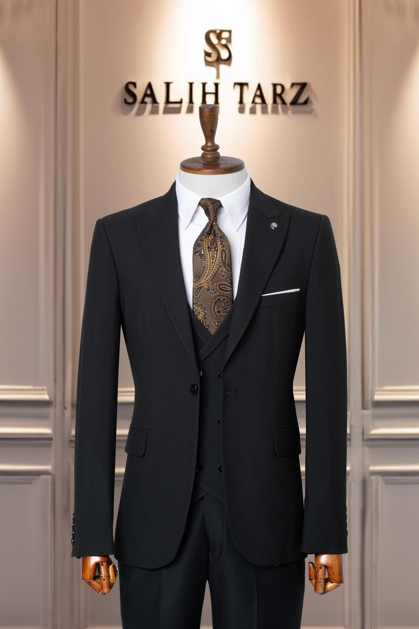 Suit Italian Cut with Vest SlimFit Black SD41047