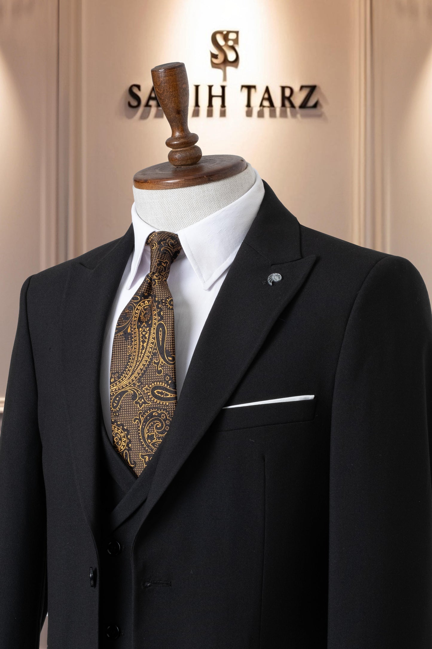 Suit Italian Cut with Vest SlimFit Black SD41047